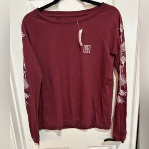 Roxy Women's Burgundy Long Sleeve T Shirt with White Leaf Design x-small
